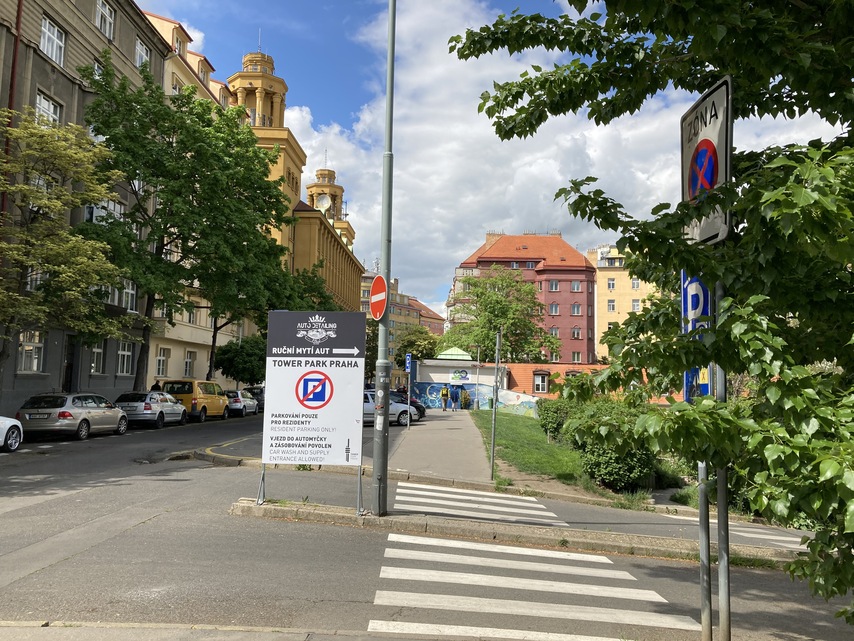 Apple iPhone SE (2020)