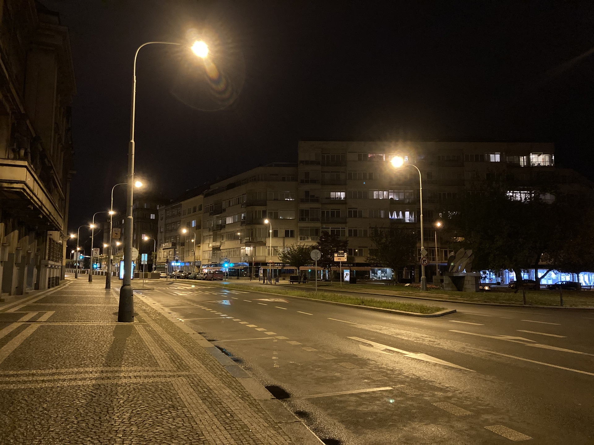 Apple iPhone SE (2020)