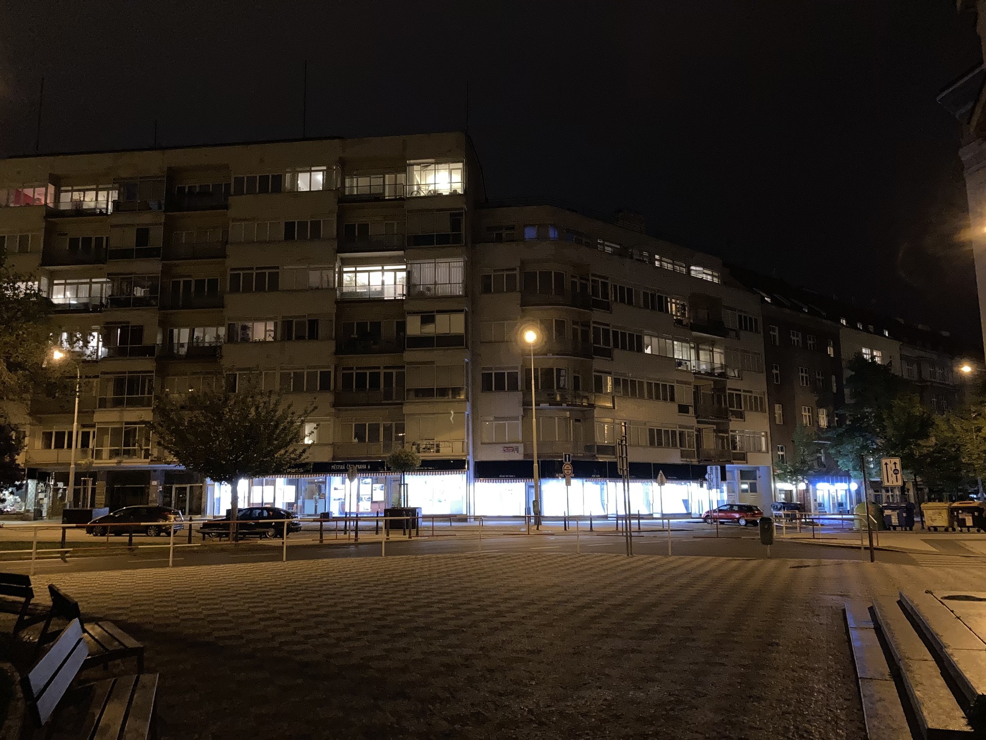 Apple iPhone SE (2020)