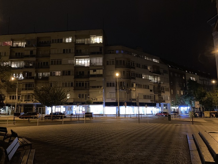 Apple iPhone SE (2020)