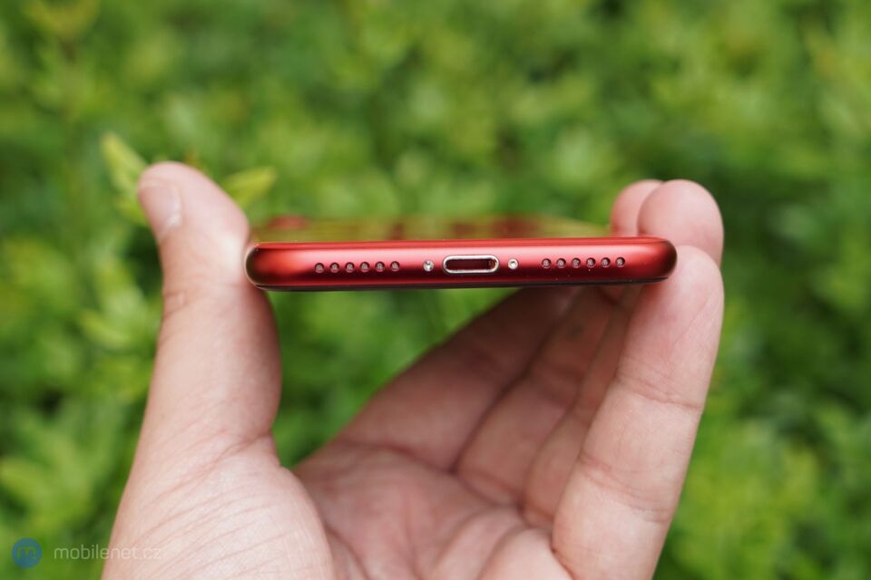 Apple iPhone SE (2020)