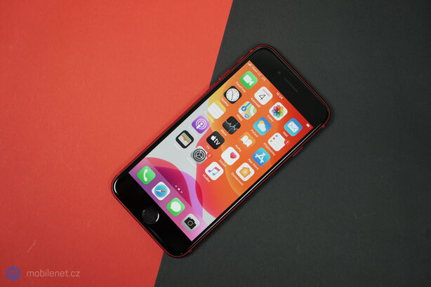 Apple iPhone SE (2020)