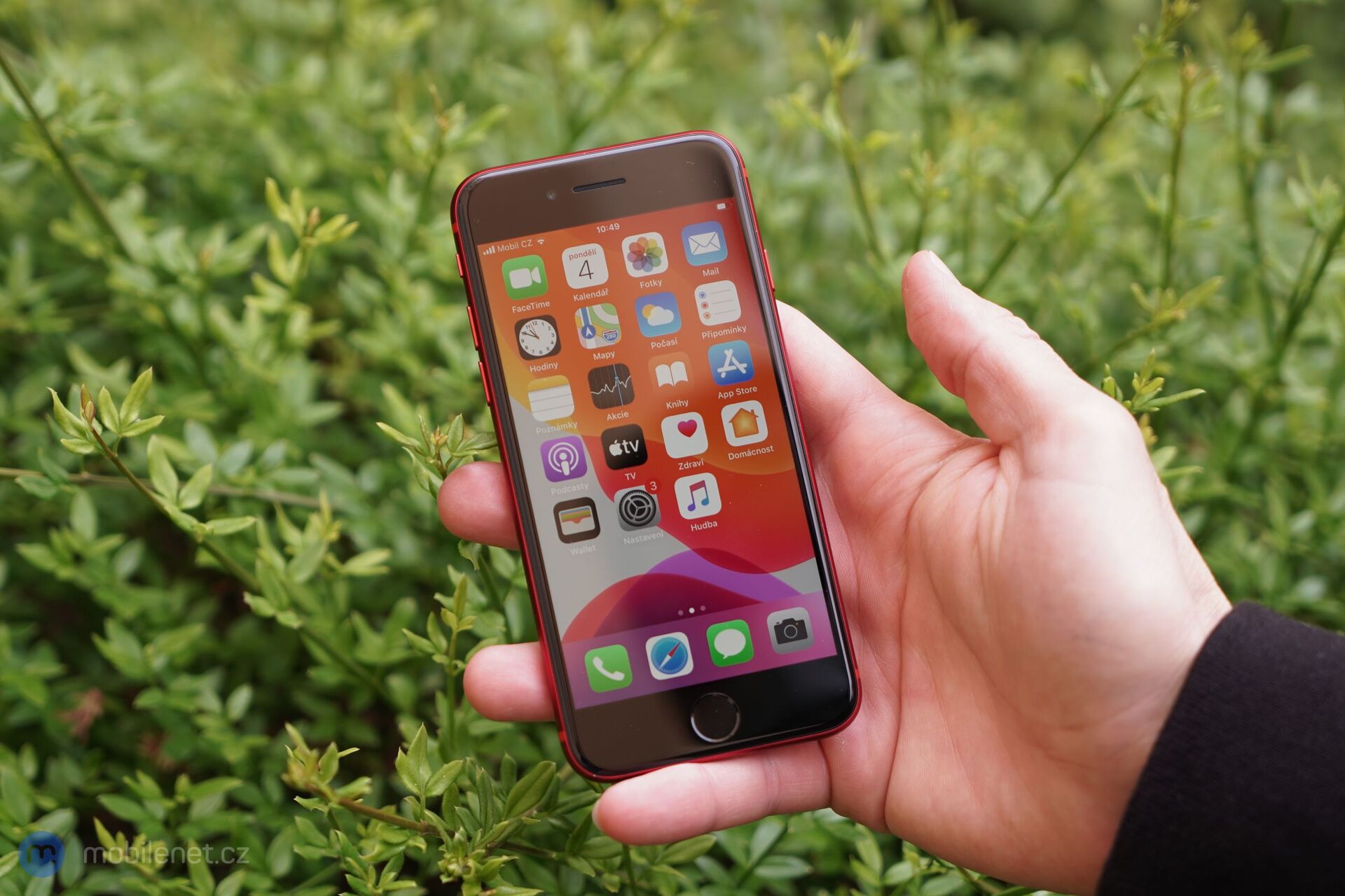 Apple iPhone SE (2020)