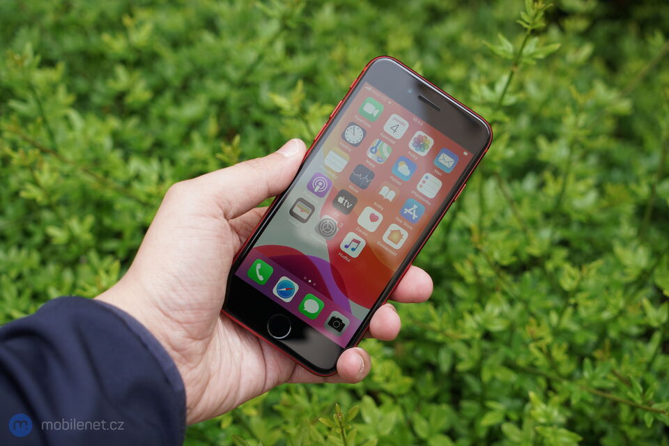 Apple iPhone SE (2020)