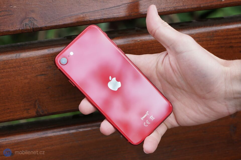 Apple iPhone SE (2020)