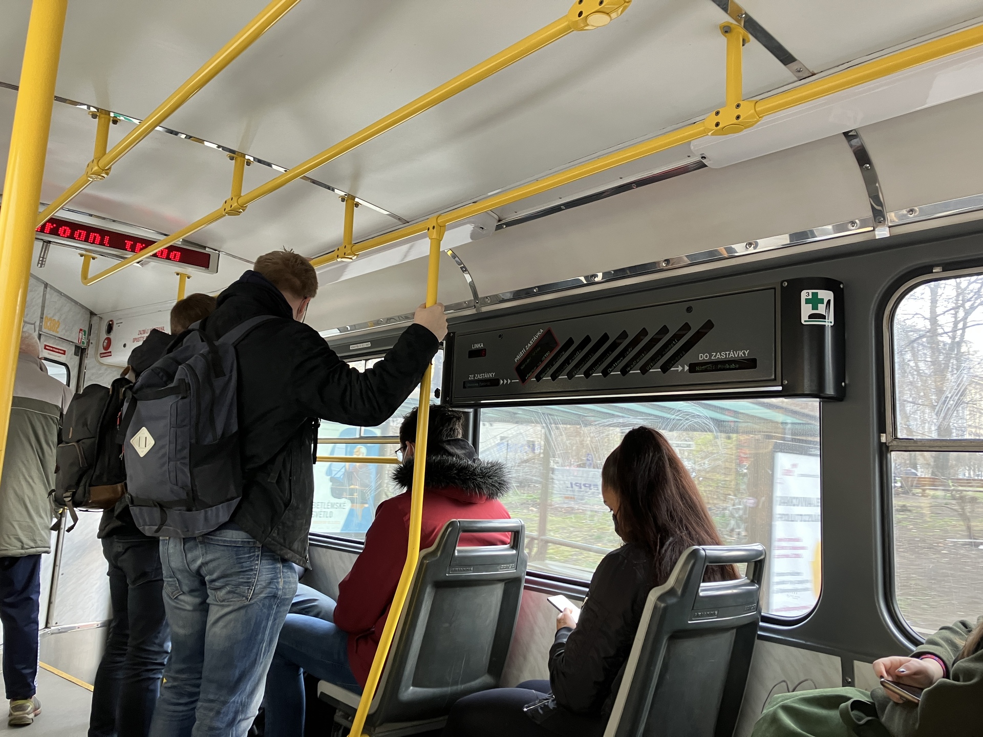 Apple iPhone SE (2022)