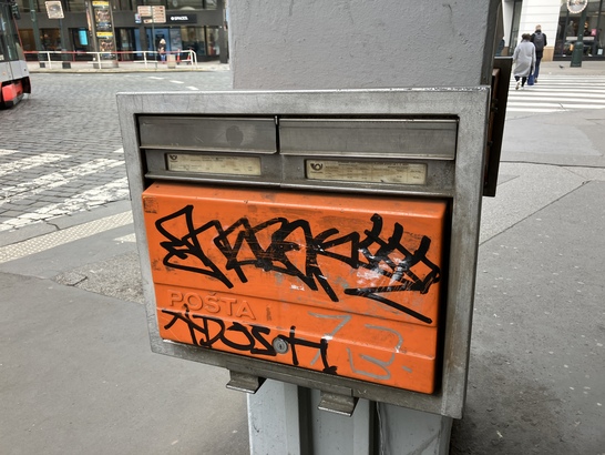 Apple iPhone SE (2022)