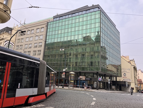 Apple iPhone SE (2022)