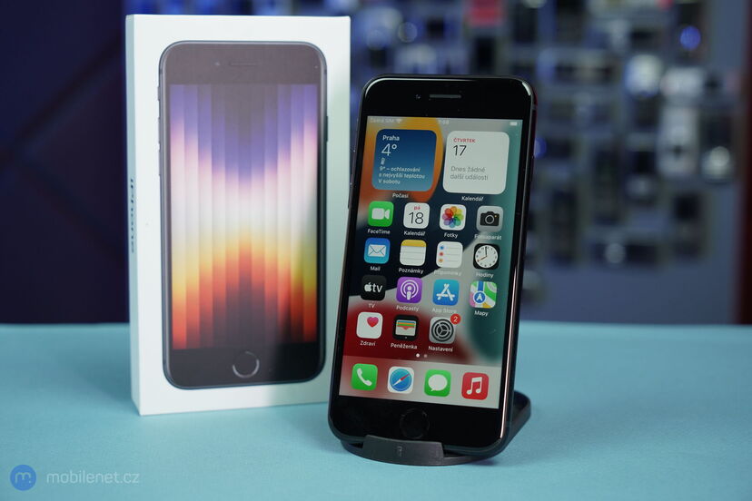 Apple iPhone SE (2022)