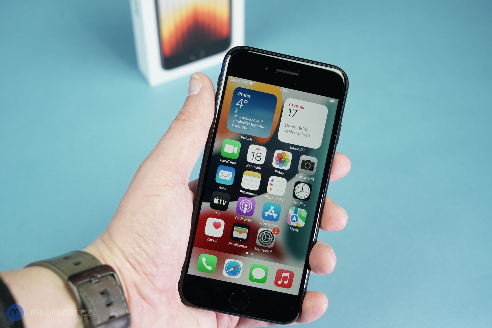 Apple iPhone SE (2022)