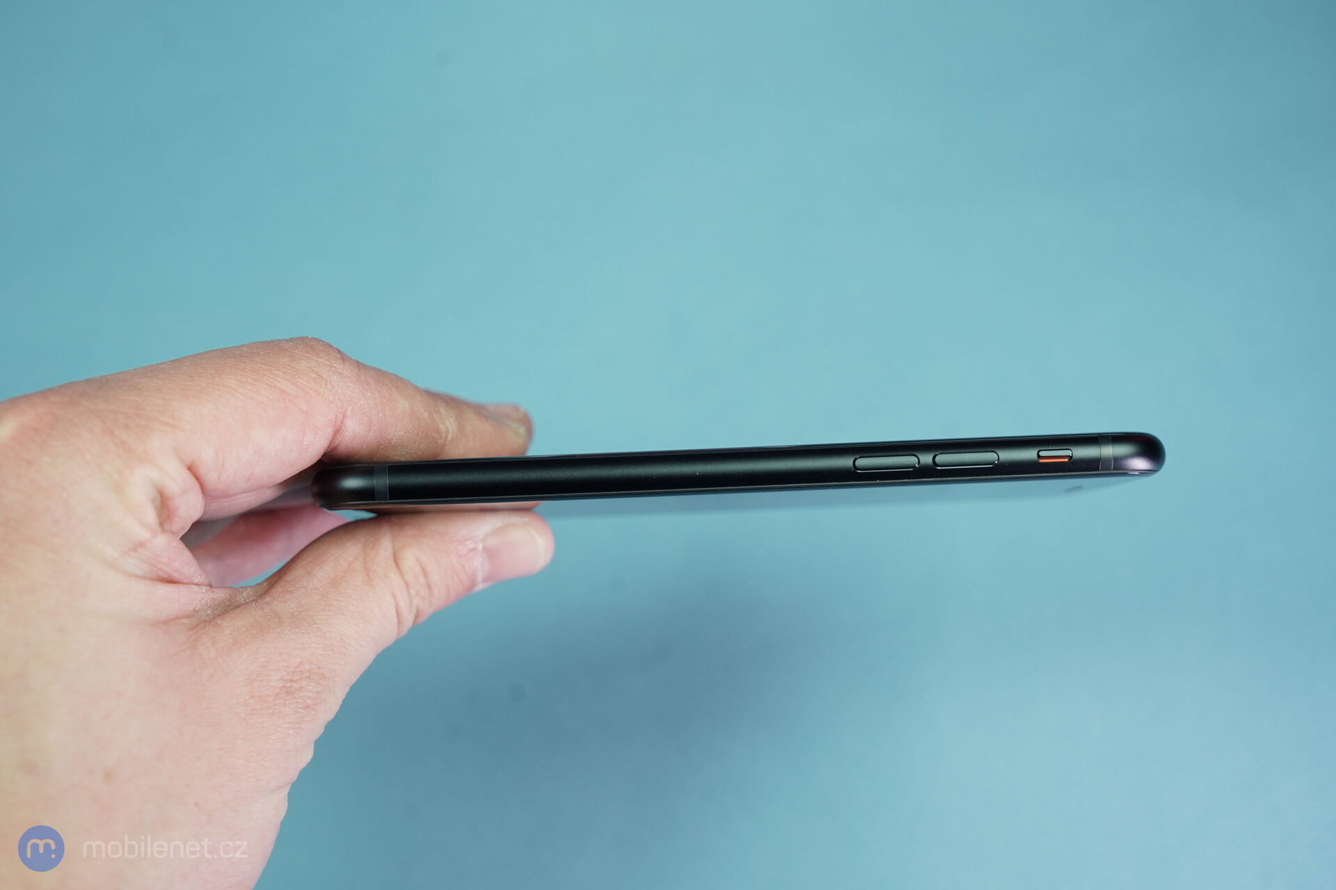 Apple iPhone SE (2022)