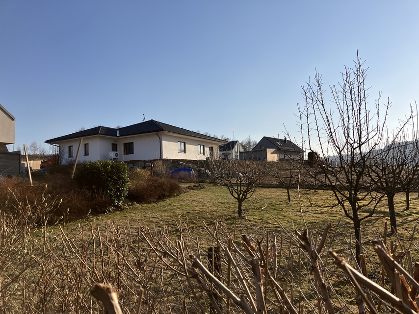 Apple iPhone SE (2022)