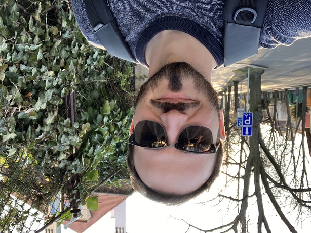 Apple iPhone SE (2022)