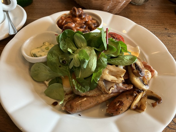 Apple iPhone SE (2022)