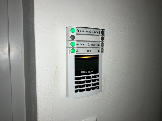 Apple iPhone SE (2022)