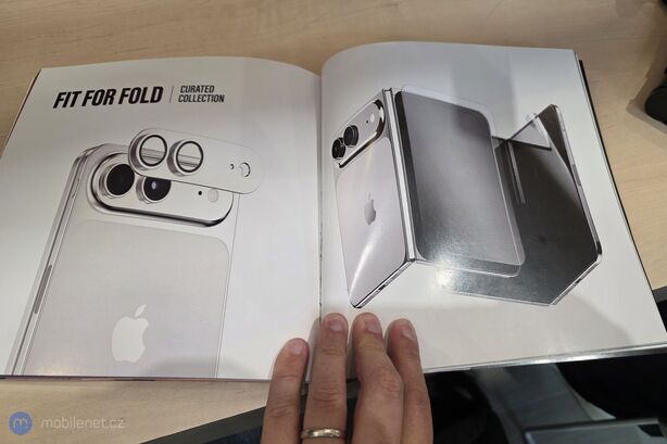 Apple iPhone Ultra (Fold)
