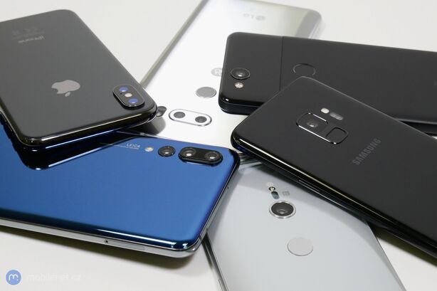 Apple iPhone X, Google Pixel 2, Huawei P20 Pro, LG V30, Samsung Galaxy S9 a Sony Xperia XZ
