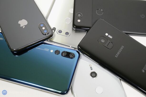 Apple iPhone X, Google Pixel 2, Huawei P20 Pro, LG V30, Samsung Galaxy S9 a Sony Xperia XZ