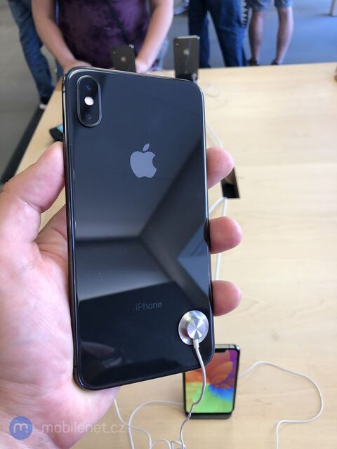 Apple iPhone Xs