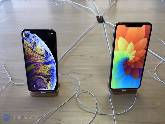 Apple iPhone Xs