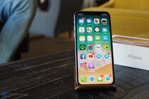 Apple iPhone Xs