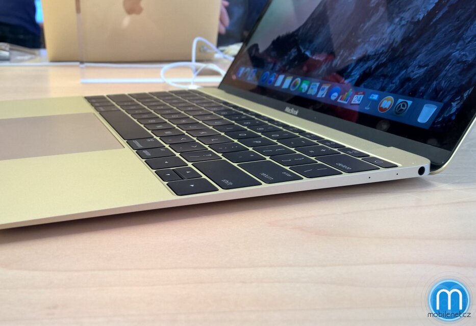 Apple MacBook (2015)