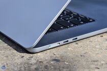 Apple MacBook Air (2025)