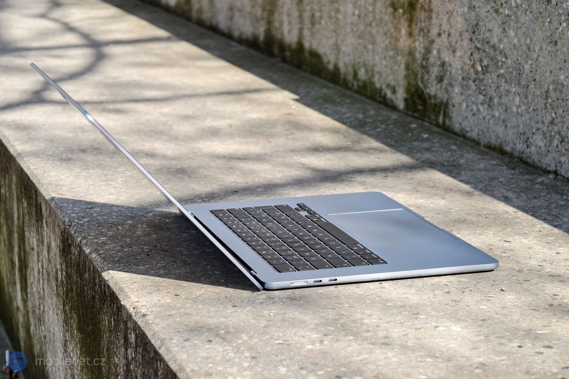 Apple MacBook Air (2025)