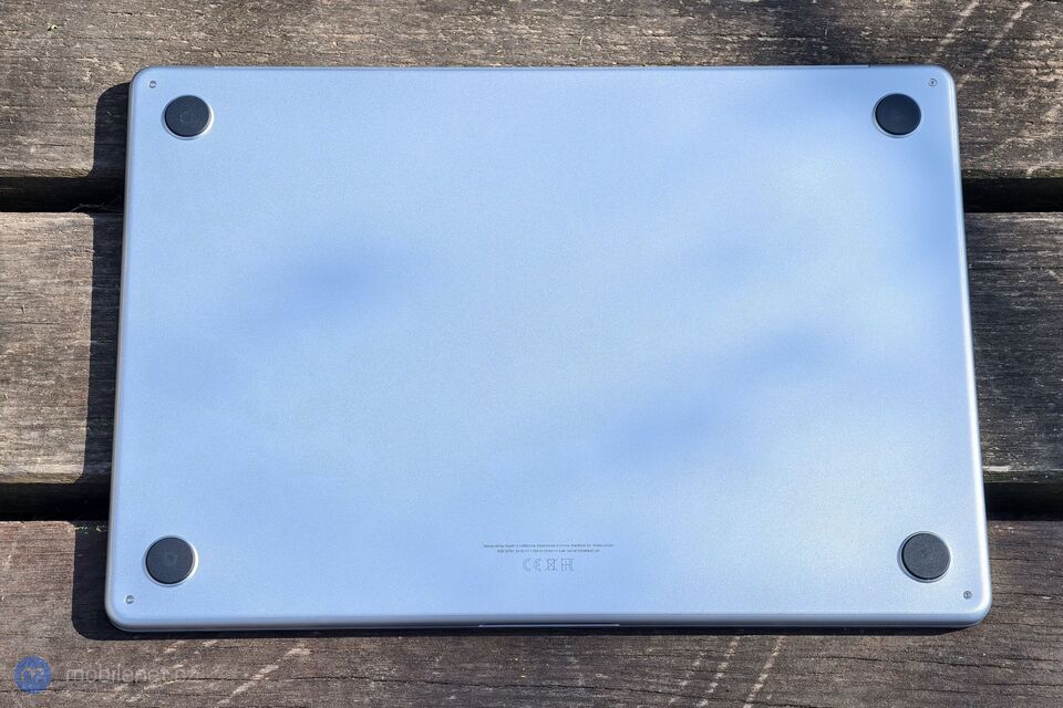 Apple MacBook Air (2025)