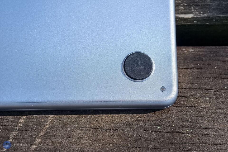 Apple MacBook Air (2025)