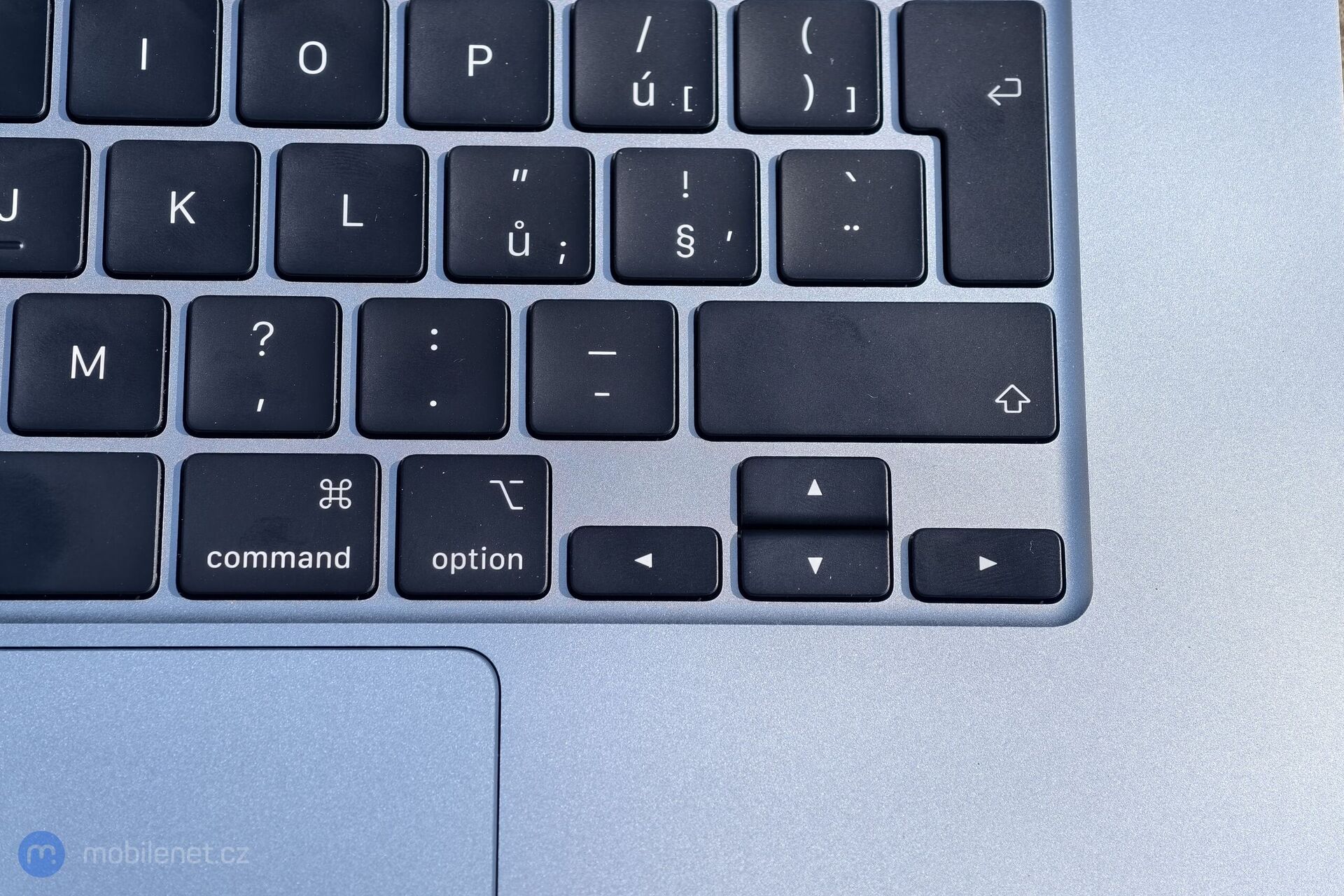 Apple MacBook Air (2025)