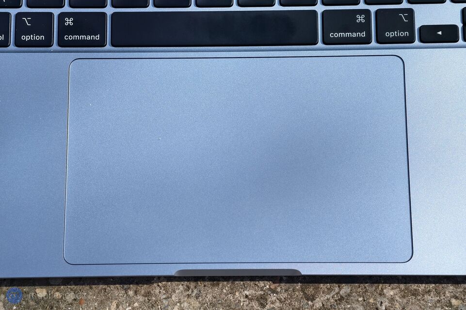 Apple MacBook Air (2025)