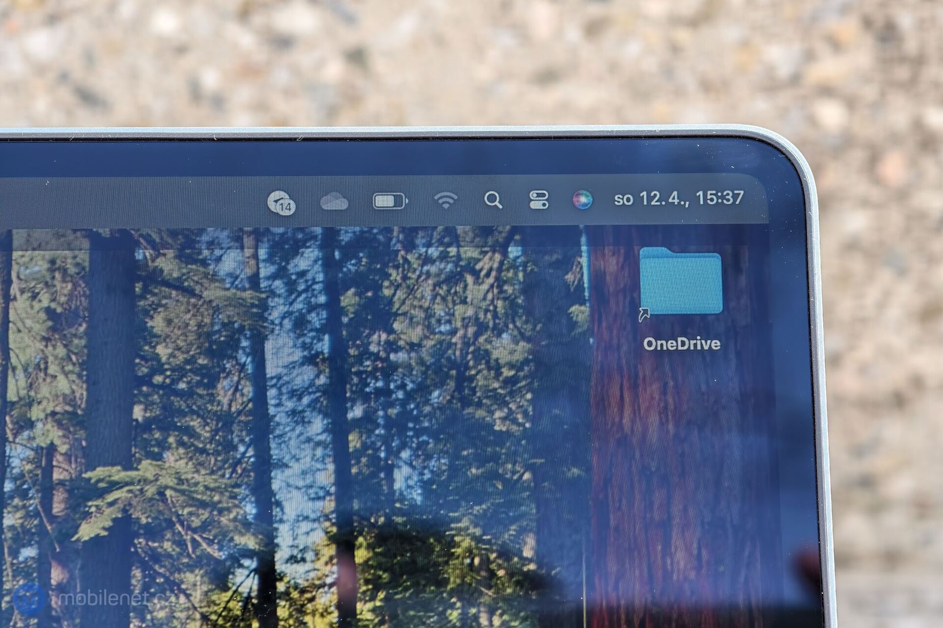 Apple MacBook Air (2025)