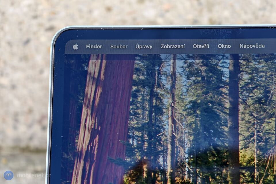 Apple MacBook Air (2025)