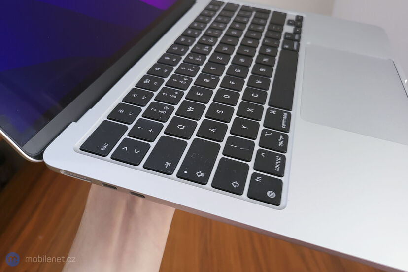 Apple MacBook Air M2 (2022)