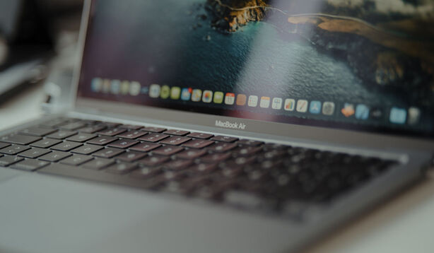 Apple MacBook Air s M1