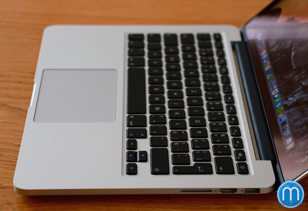 Apple MacBook Pro 13 (2015) - klávesnice