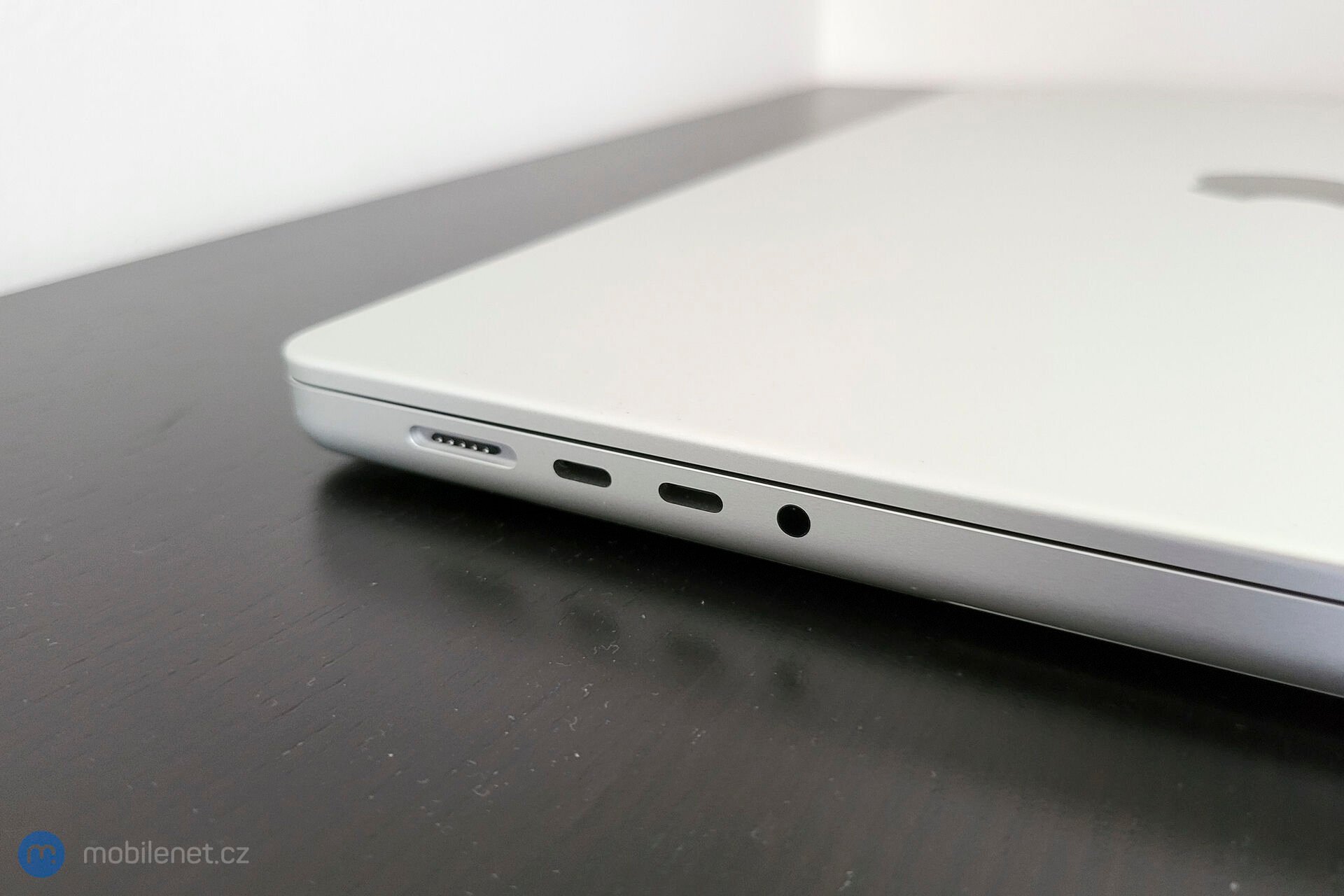 Apple MacBook Pro 16\" M2 Pro
