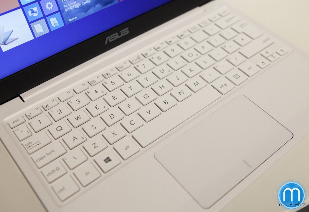 ASUS EeeBook X205