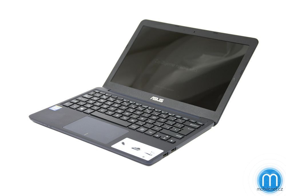 ASUS EeeBook X205
