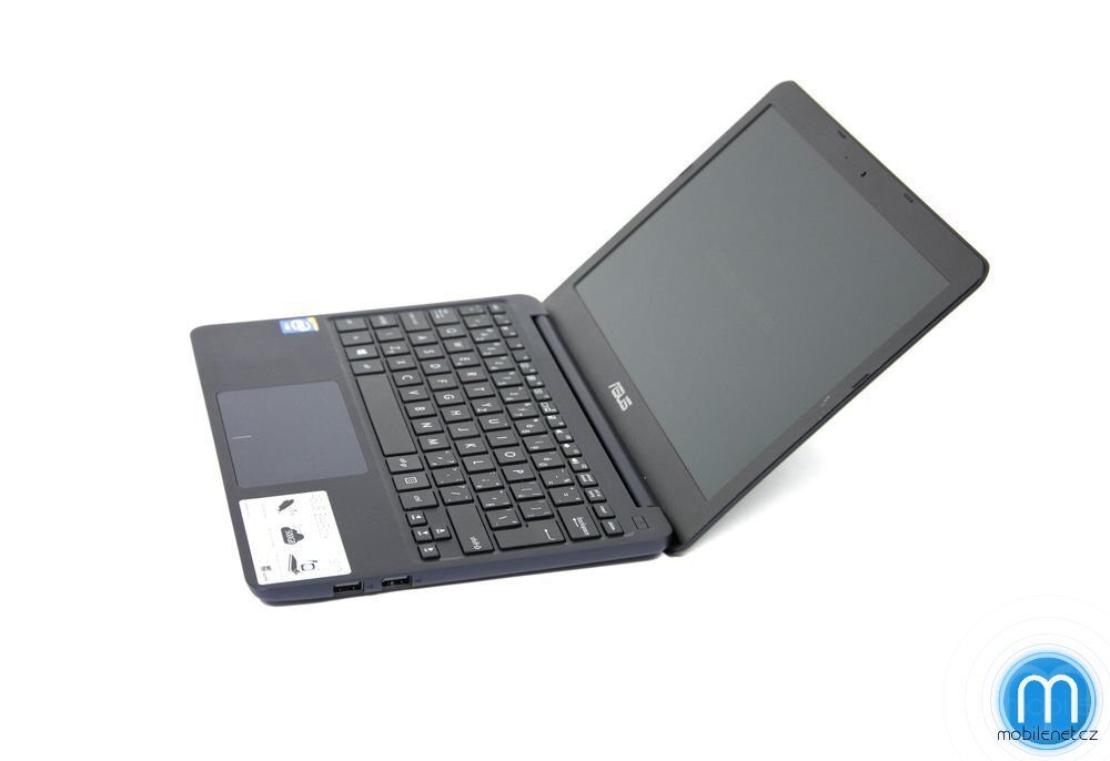 ASUS EeeBook X205
