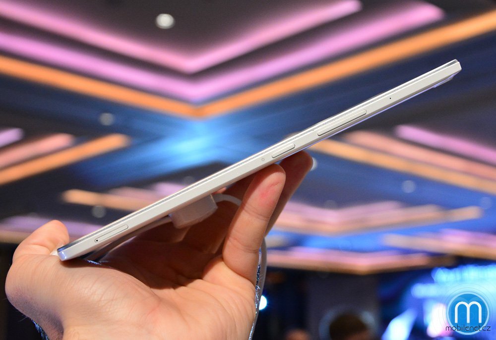 ASUS MeMo Pad 8 (2014)