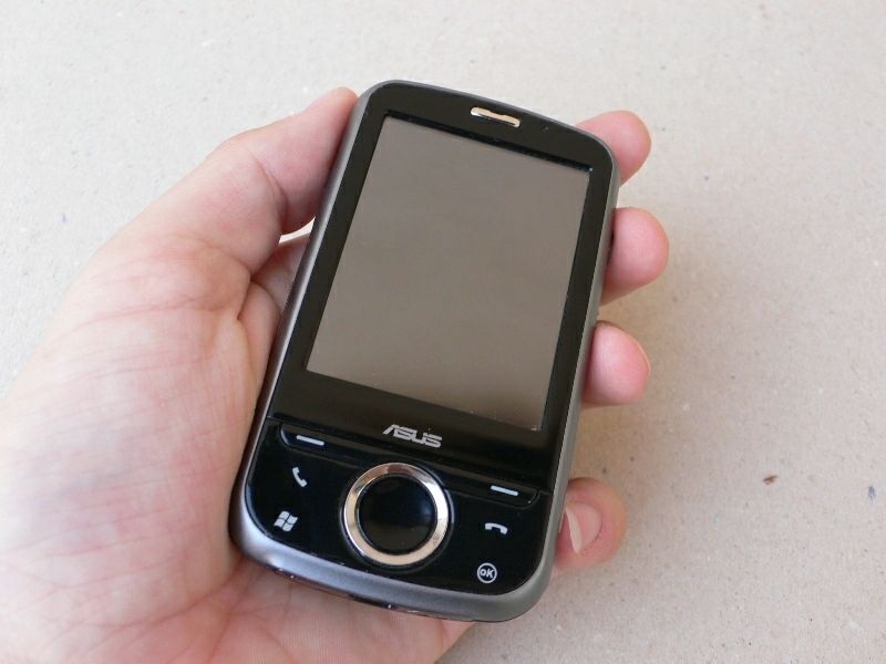 Asus P320: první dojmy z testovaného kouzelníka