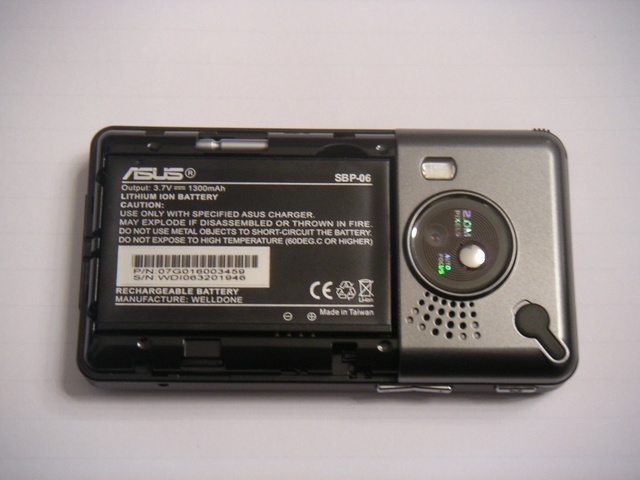 Asus P535: První komunikátor od ASUSu s GPS