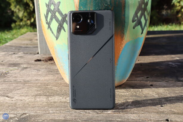 ASUS ROG Phone 8 Pro