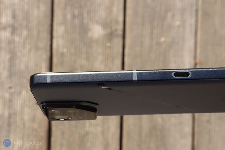 ASUS ROG Phone 8 Pro