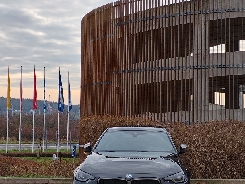 ASUS ROG Phone 8 Pro