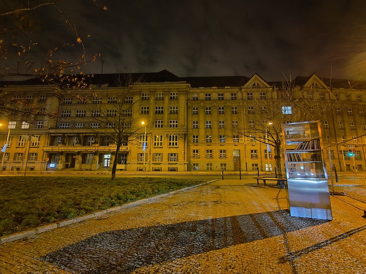 ASUS ROG Phone 8 Pro