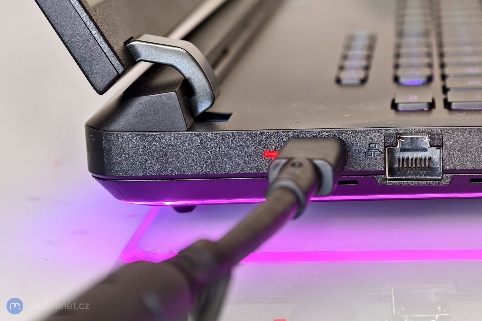 ASUS ROG Strix Scar 18\"