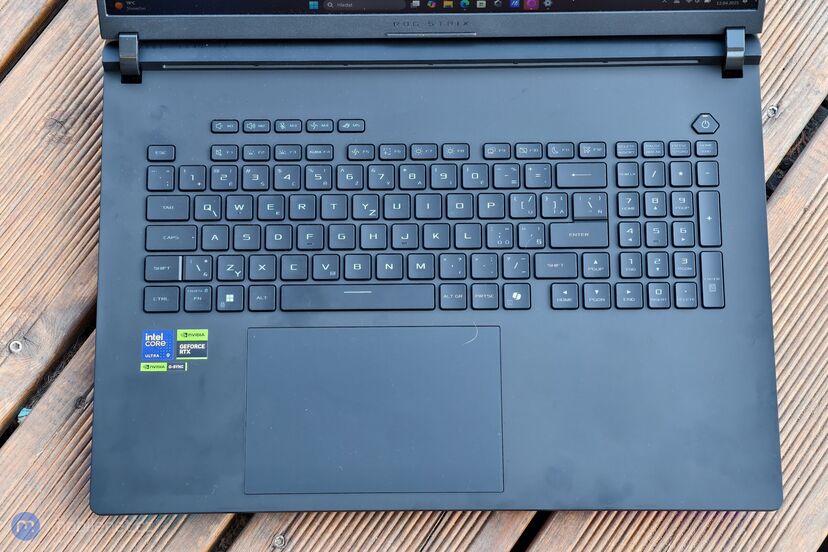 ASUS ROG Strix Scar 18\"